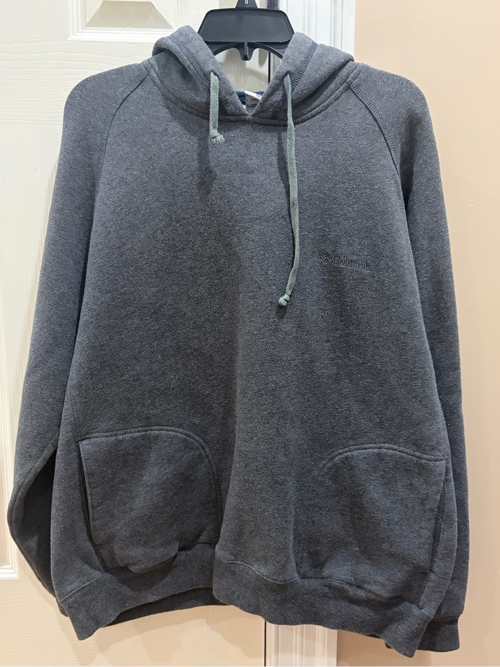 Columbia Charcoal Gray Pullover Hoodie